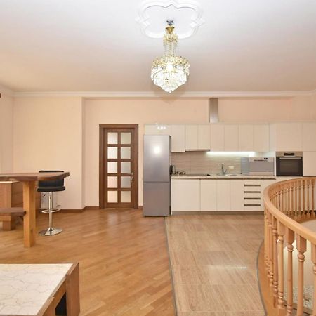 Homestay At City Center يريفان المظهر الخارجي الصورة