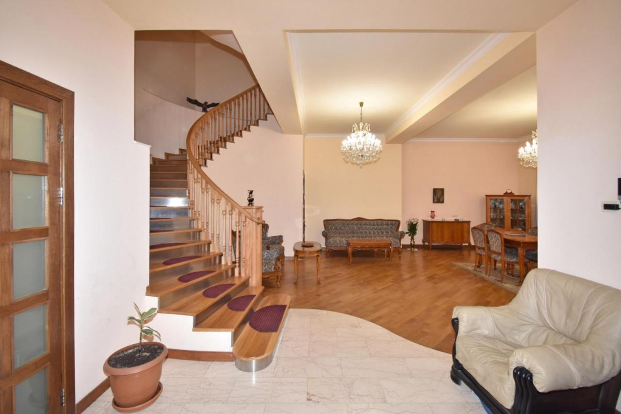 Homestay At City Center يريفان المظهر الخارجي الصورة