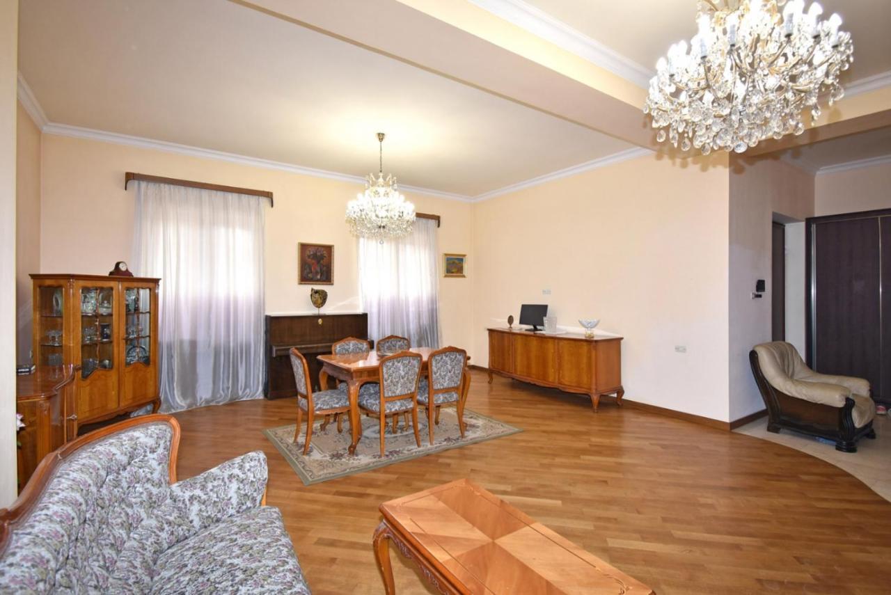 Homestay At City Center يريفان المظهر الخارجي الصورة